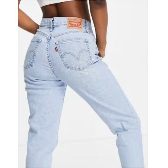 Levi's Women's No Joke Light Wash High Waisted Tapered Leg Mom Jeans Size 29 - Picture 2 of 10